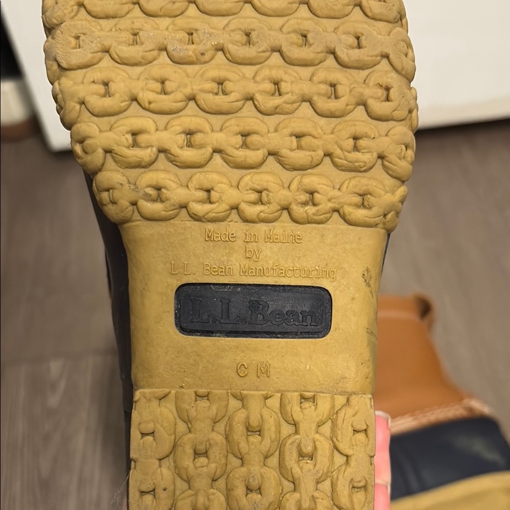 SOLD Women's Tan and Blue Duck Boots - Picture 7 of 8